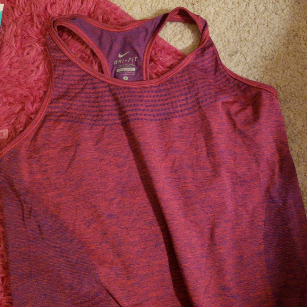 Nike tank